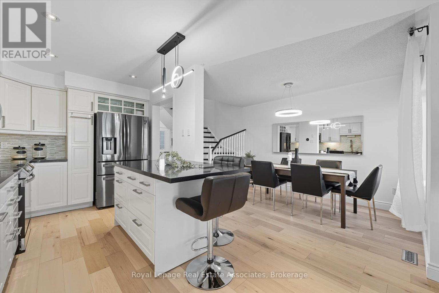 443 Stonetree Court, Mississauga, ON - Indoor