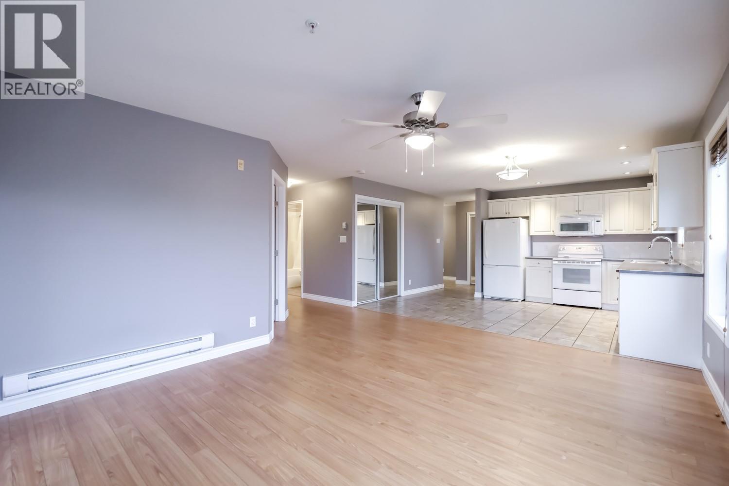 764 Government Street Unit# 101, Penticton, BC - Indoor Photo Showing Kitchen