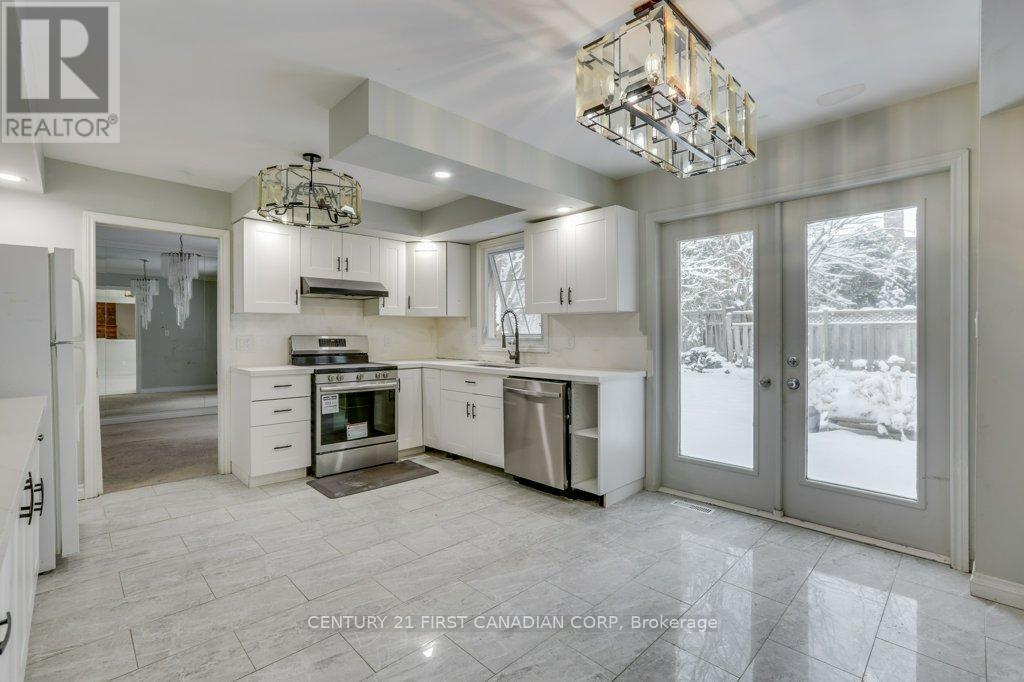 14 Donnybrook Road, London North (North B), ON - Indoor Photo Showing Kitchen