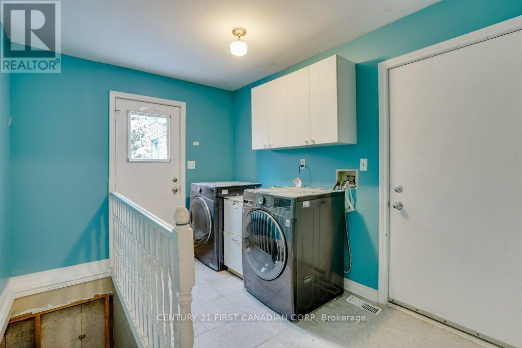 14 Donnybrook Road, London North (North B), ON - Indoor Photo Showing Laundry Room