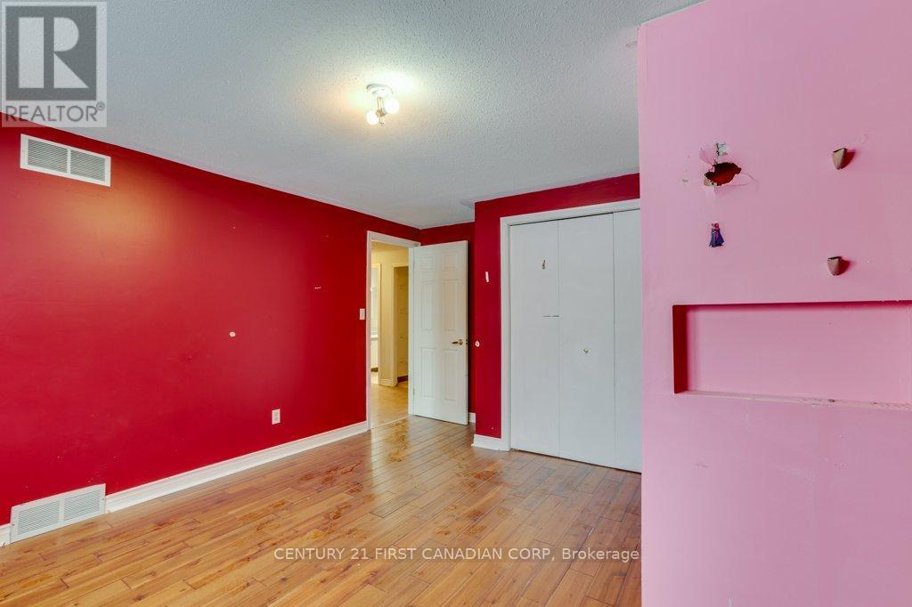 14 Donnybrook Road, London North (North B), ON - Indoor Photo Showing Other Room