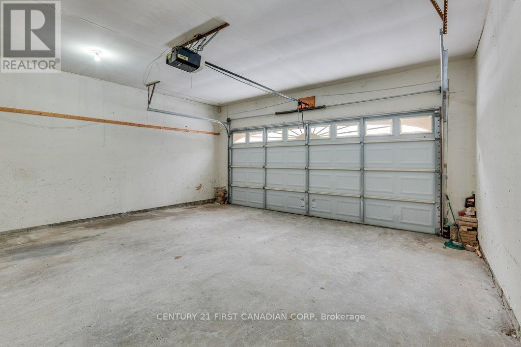 14 Donnybrook Road, London North (North B), ON - Indoor Photo Showing Garage
