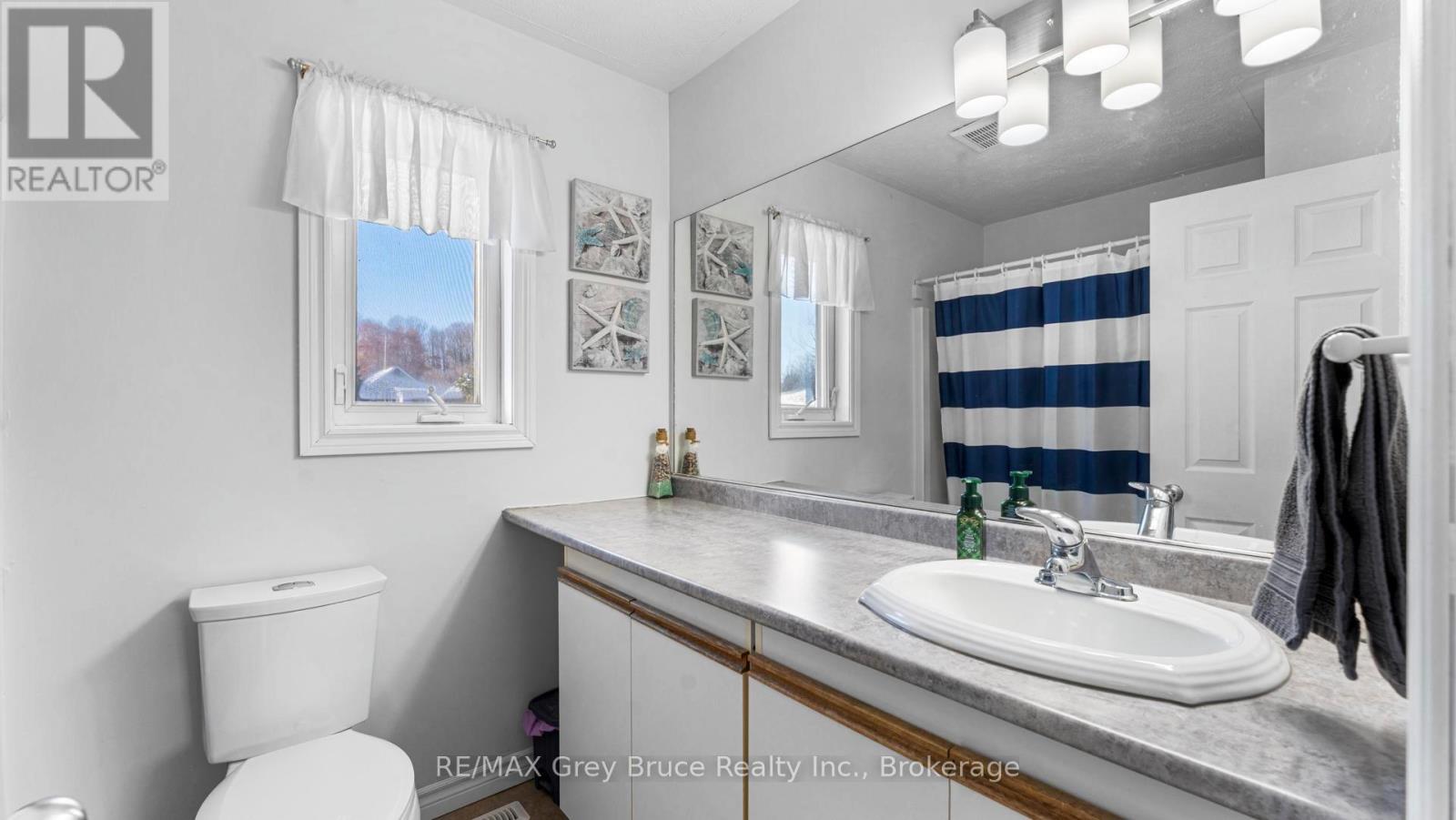 1666 3Rd Avenue W, Owen Sound, ON - Indoor Photo Showing Bathroom