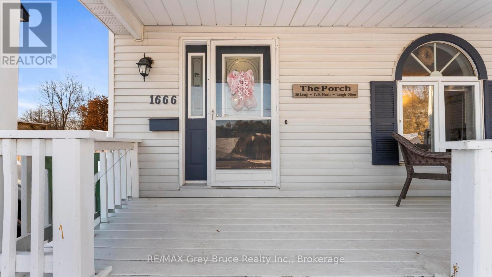 1666 3Rd Avenue W, Owen Sound, ON - Outdoor With Exterior