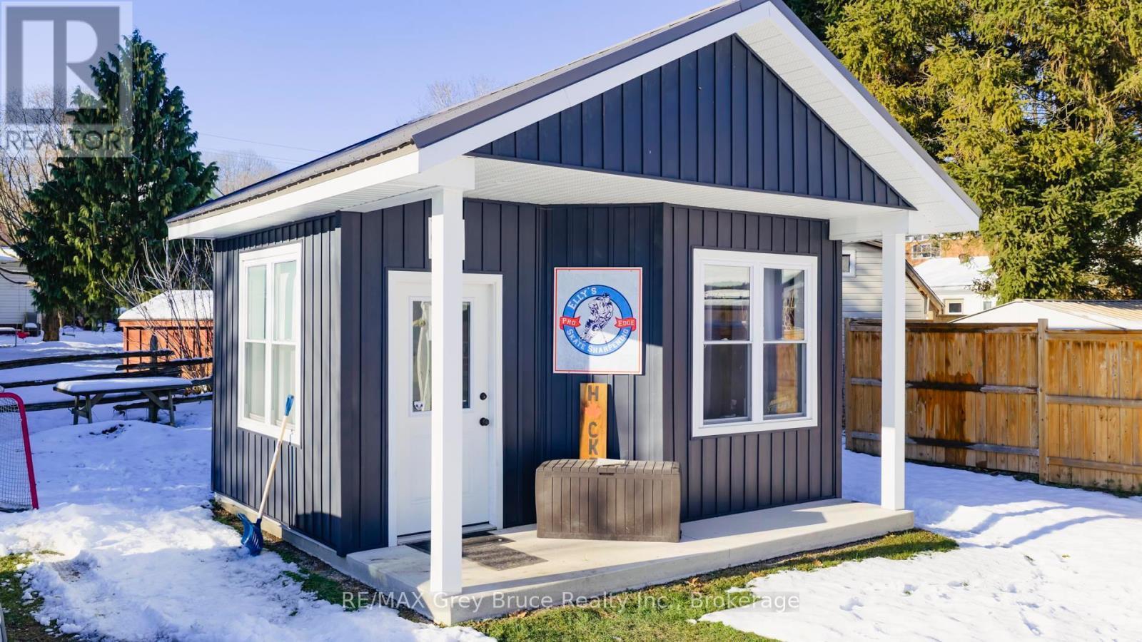 1666 3Rd Avenue W, Owen Sound, ON - Outdoor