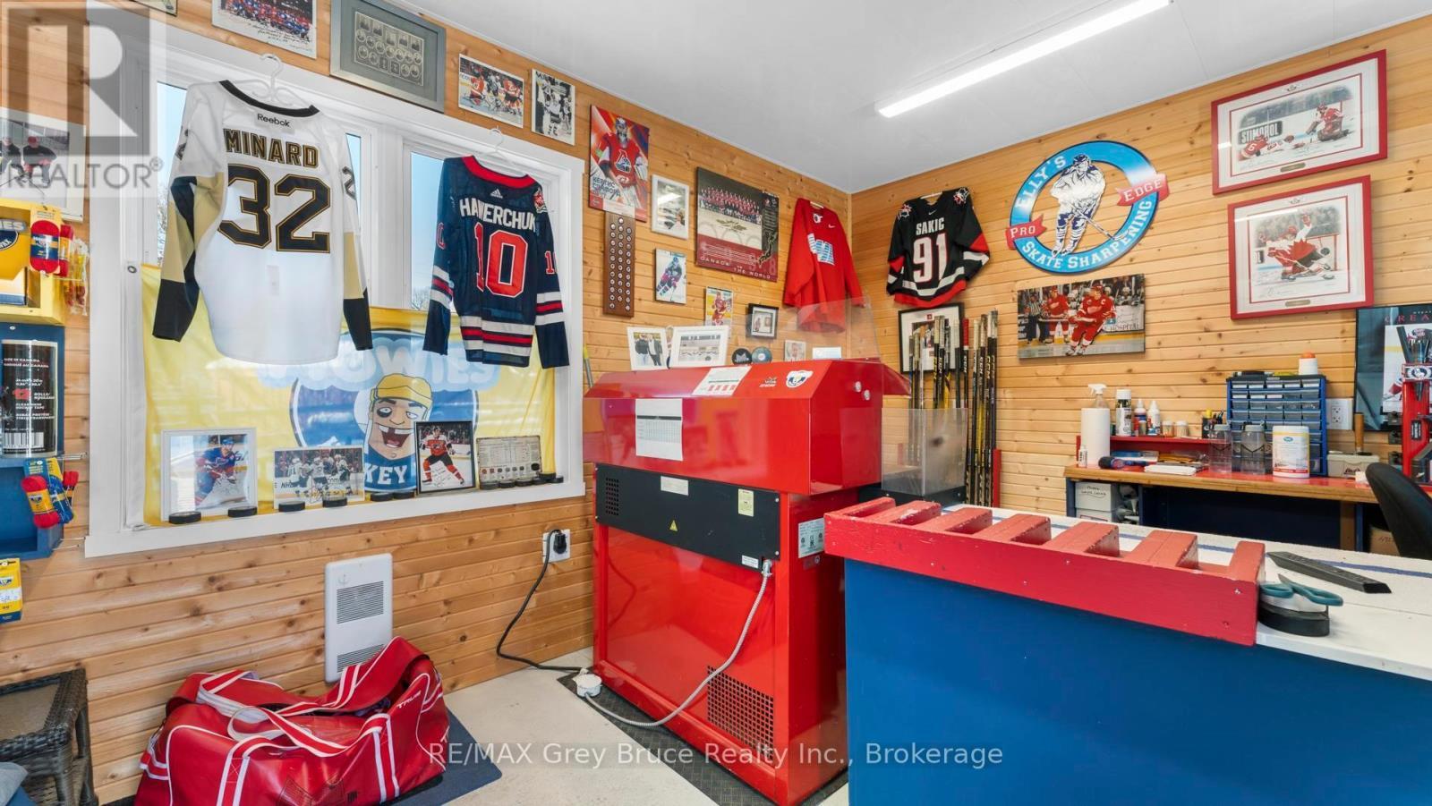 1666 3Rd Avenue W, Owen Sound, ON - Indoor Photo Showing Other Room