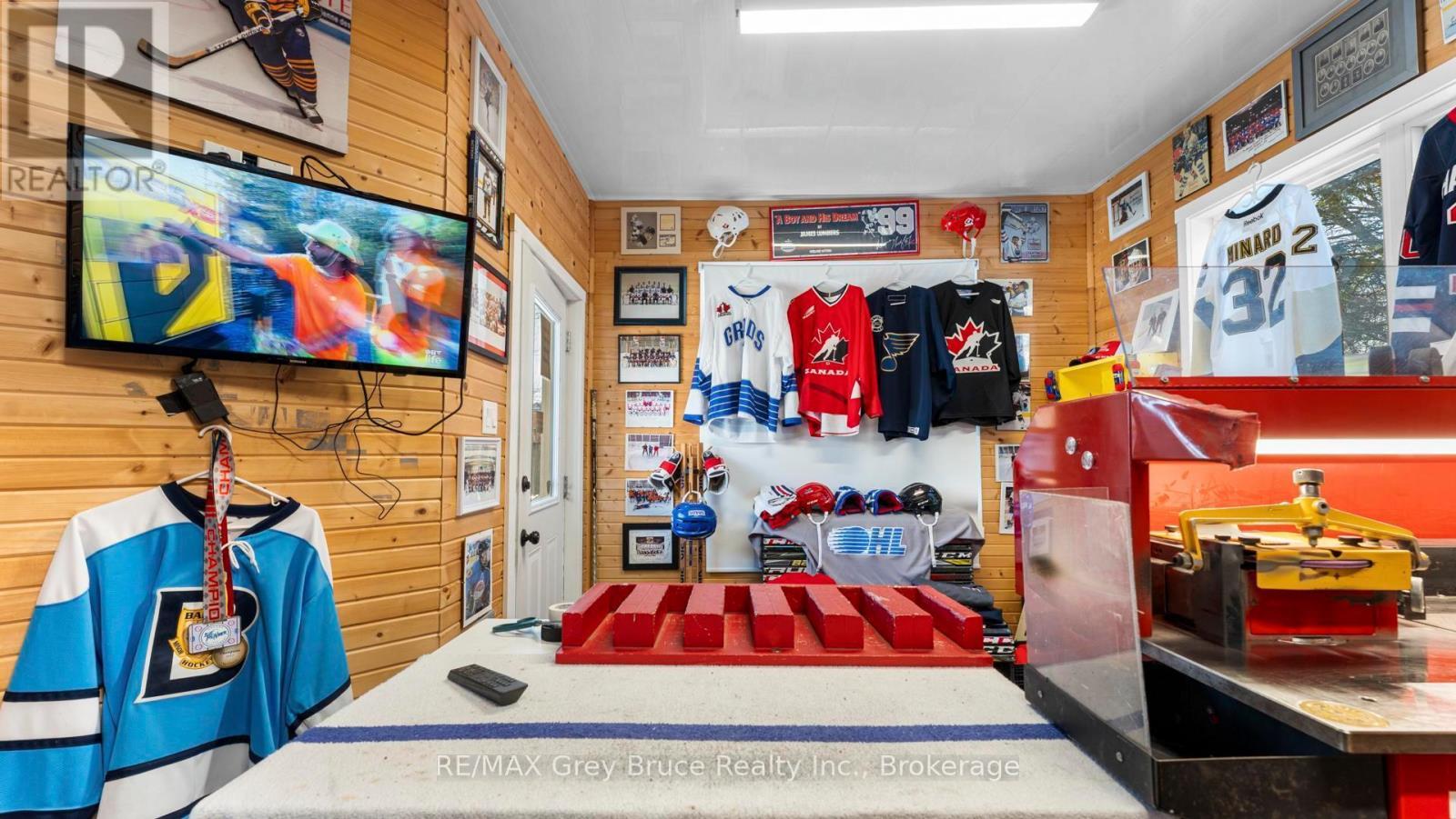 1666 3Rd Avenue W, Owen Sound, ON - Indoor Photo Showing Other Room