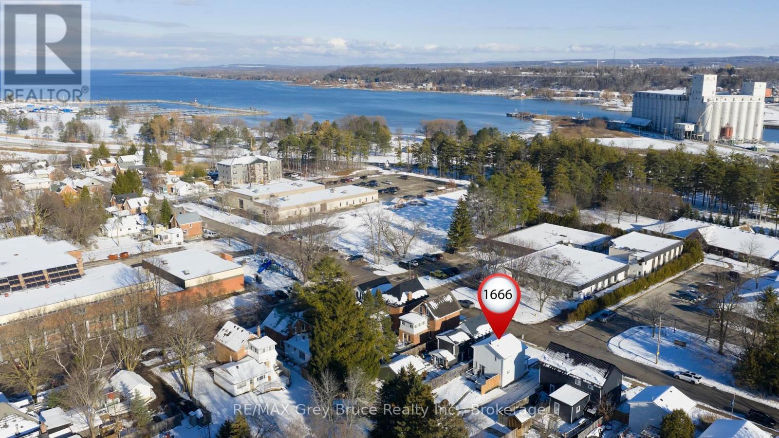 1666 3Rd Avenue W, Owen Sound, ON - Outdoor With Body Of Water With View