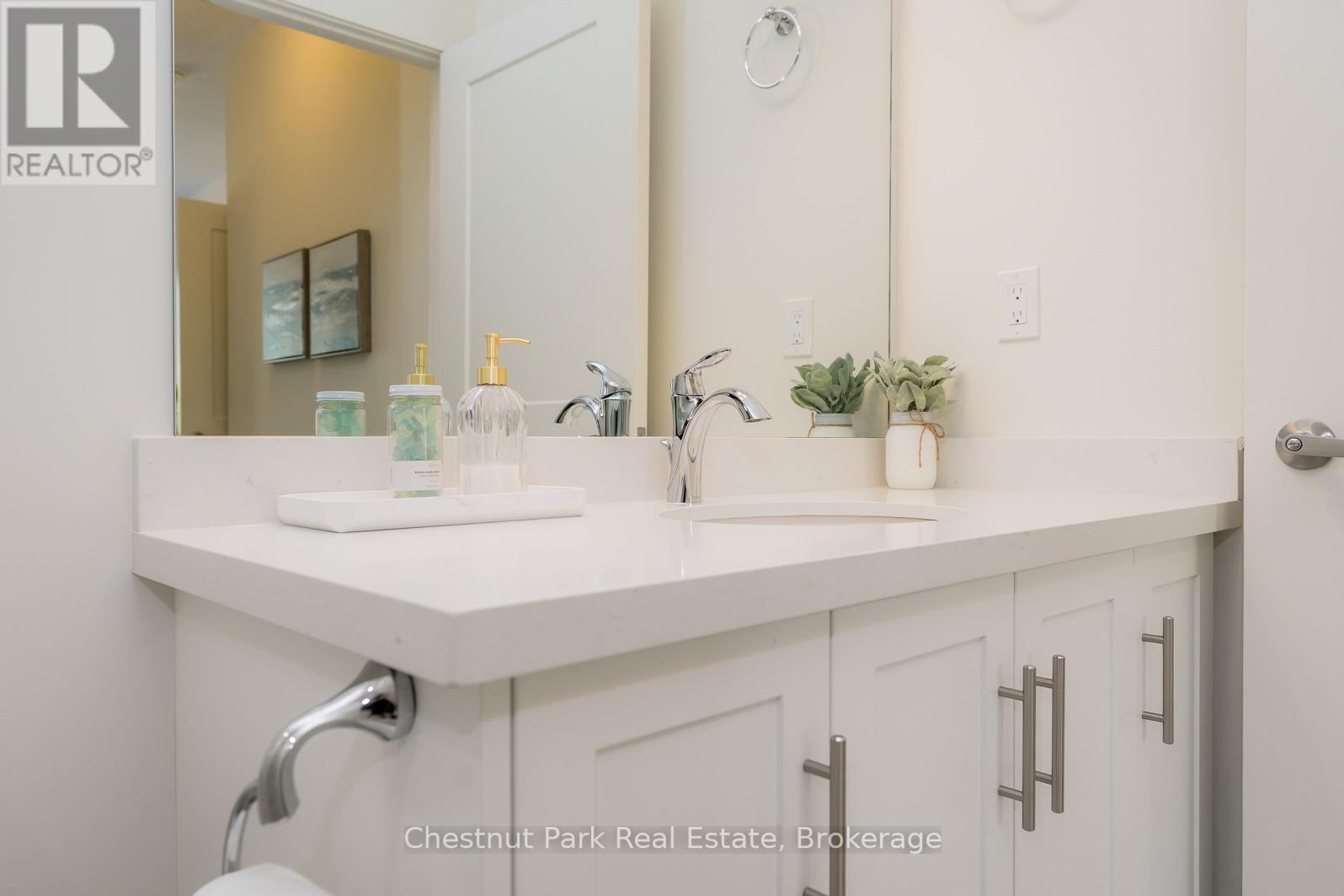 161 Hawthorn Crescent, Georgian Bluffs, ON - Indoor Photo Showing Bathroom
