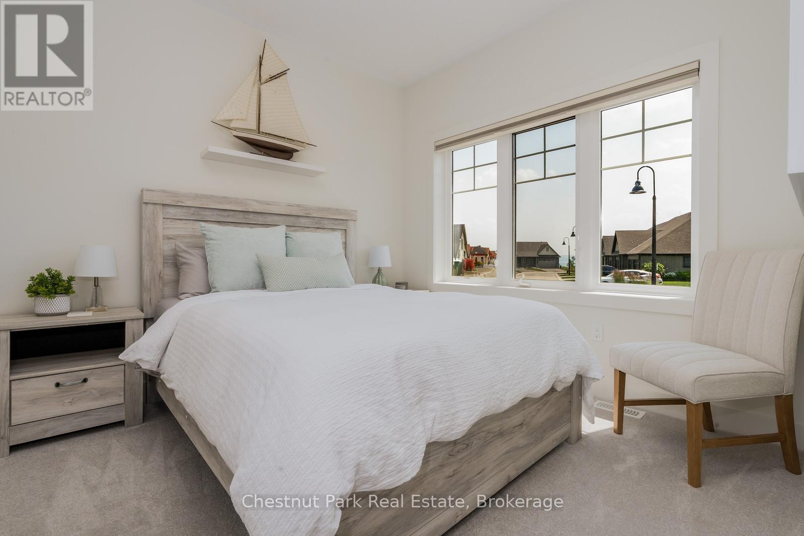 161 Hawthorn Crescent, Georgian Bluffs, ON - Indoor Photo Showing Bedroom