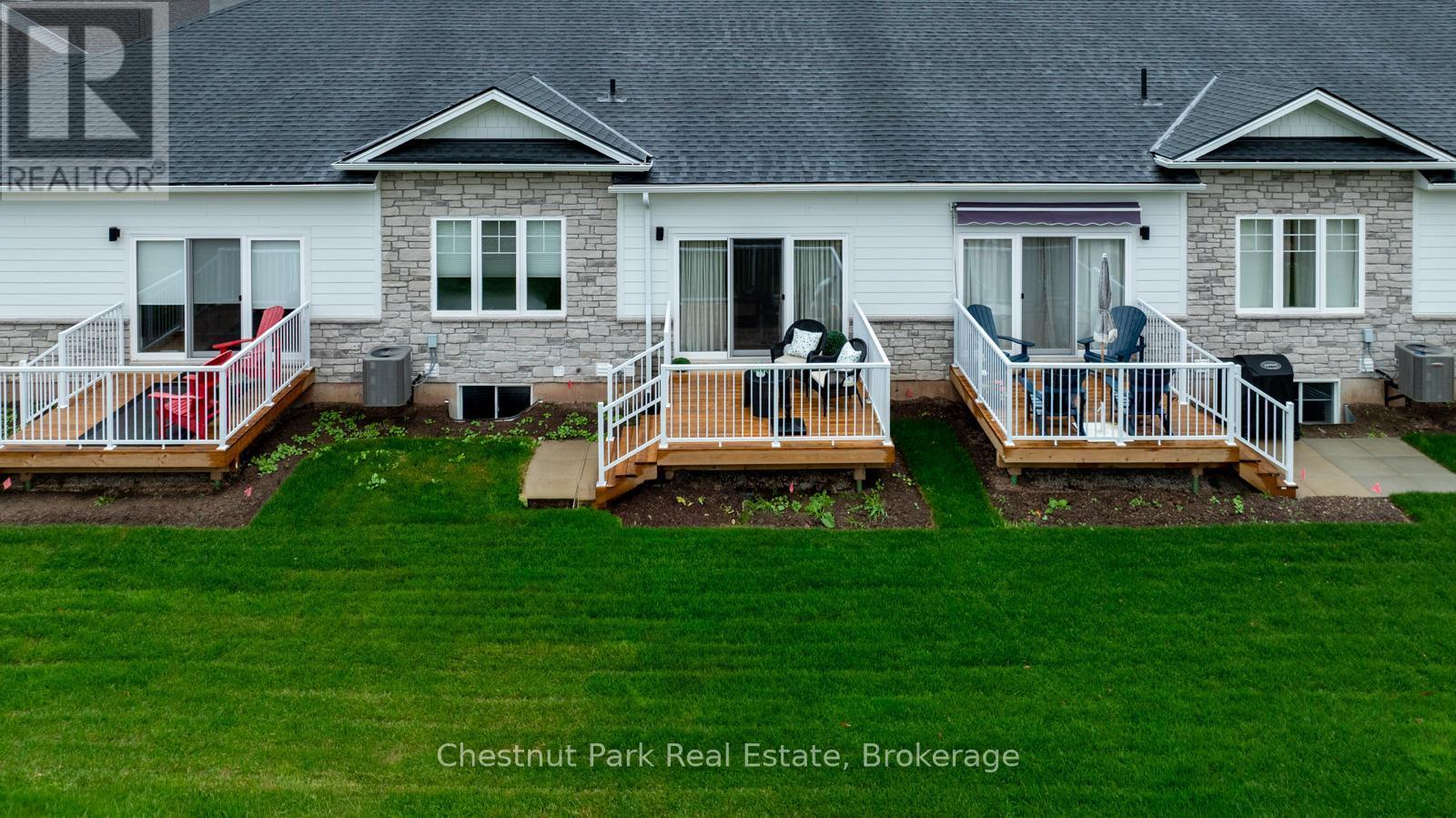 161 Hawthorn Crescent, Georgian Bluffs, ON - Outdoor With Deck Patio Veranda