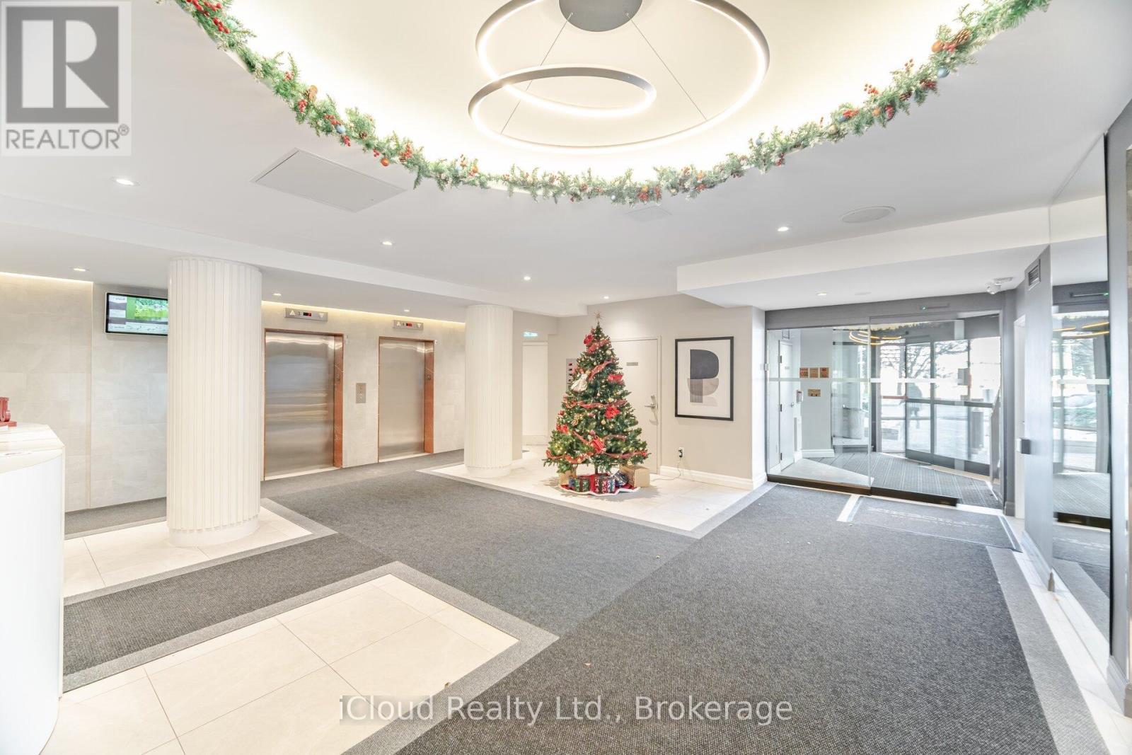 1511 - 550 Webb Drive, Mississauga, ON - Indoor Photo Showing Other Room