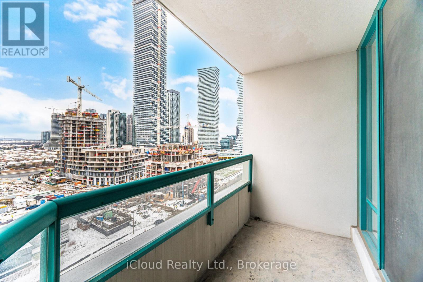 1511 - 550 Webb Drive, Mississauga, ON - Outdoor With Balcony