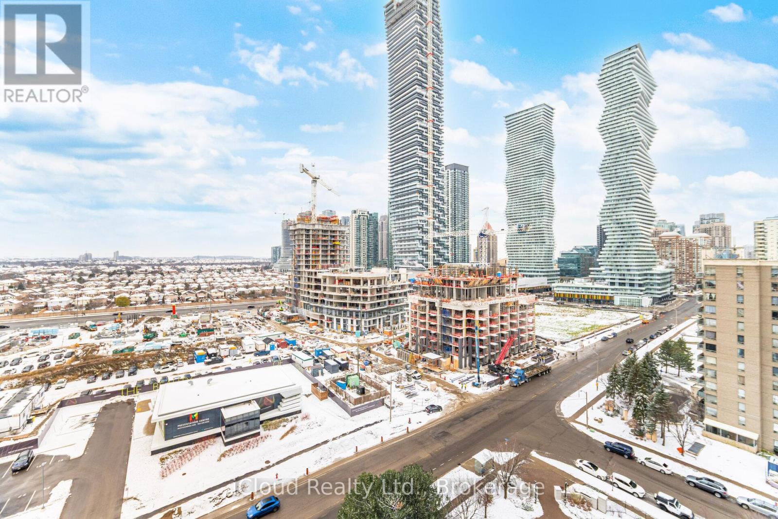 1511 - 550 Webb Drive, Mississauga, ON - Outdoor