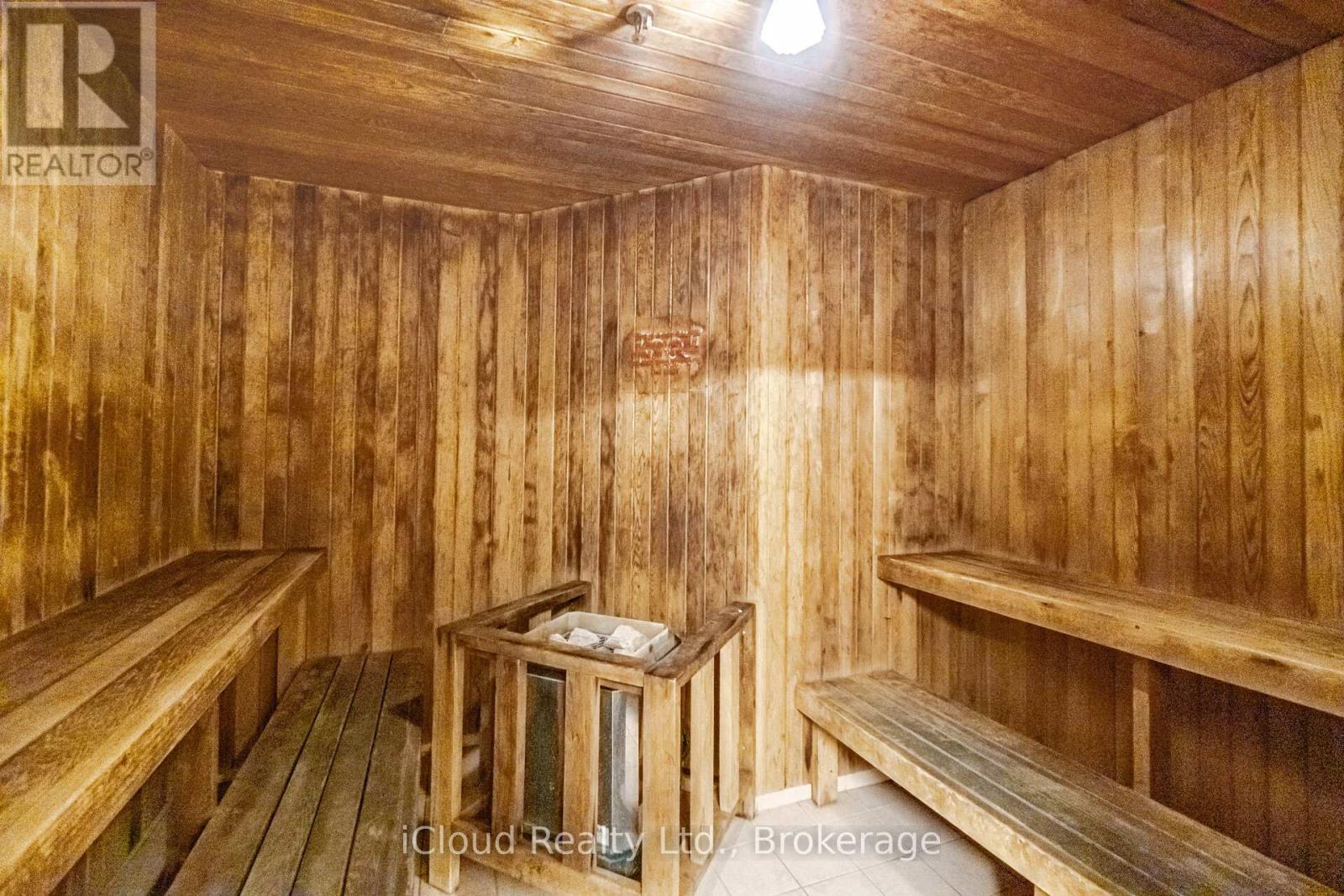 1511 - 550 Webb Drive, Mississauga, ON - Indoor Photo Showing Other Room