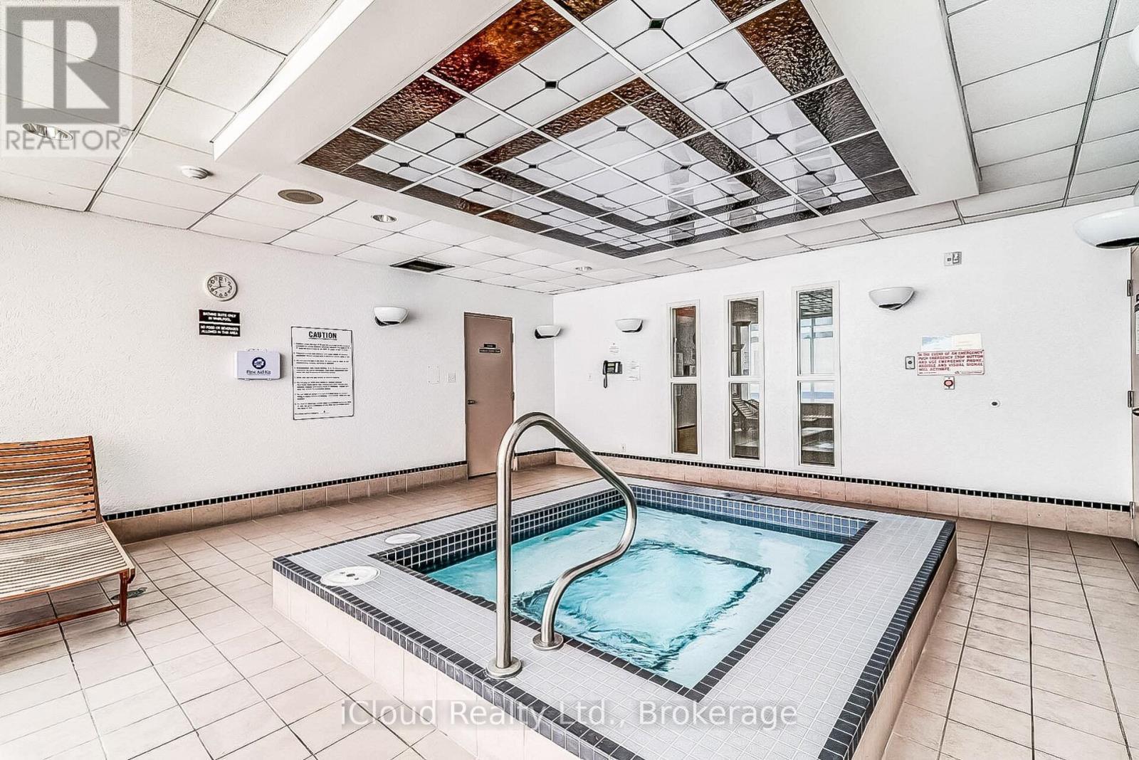 1511 - 550 Webb Drive, Mississauga, ON - Indoor Photo Showing Other Room With In Ground Pool