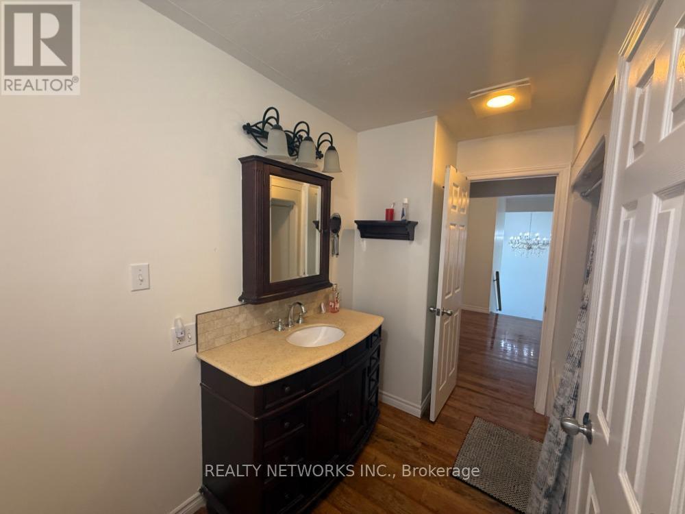 127 Jv Bonhomme Boulevard, Timmins (Tnw - Vic Heights), ON - Indoor Photo Showing Bathroom