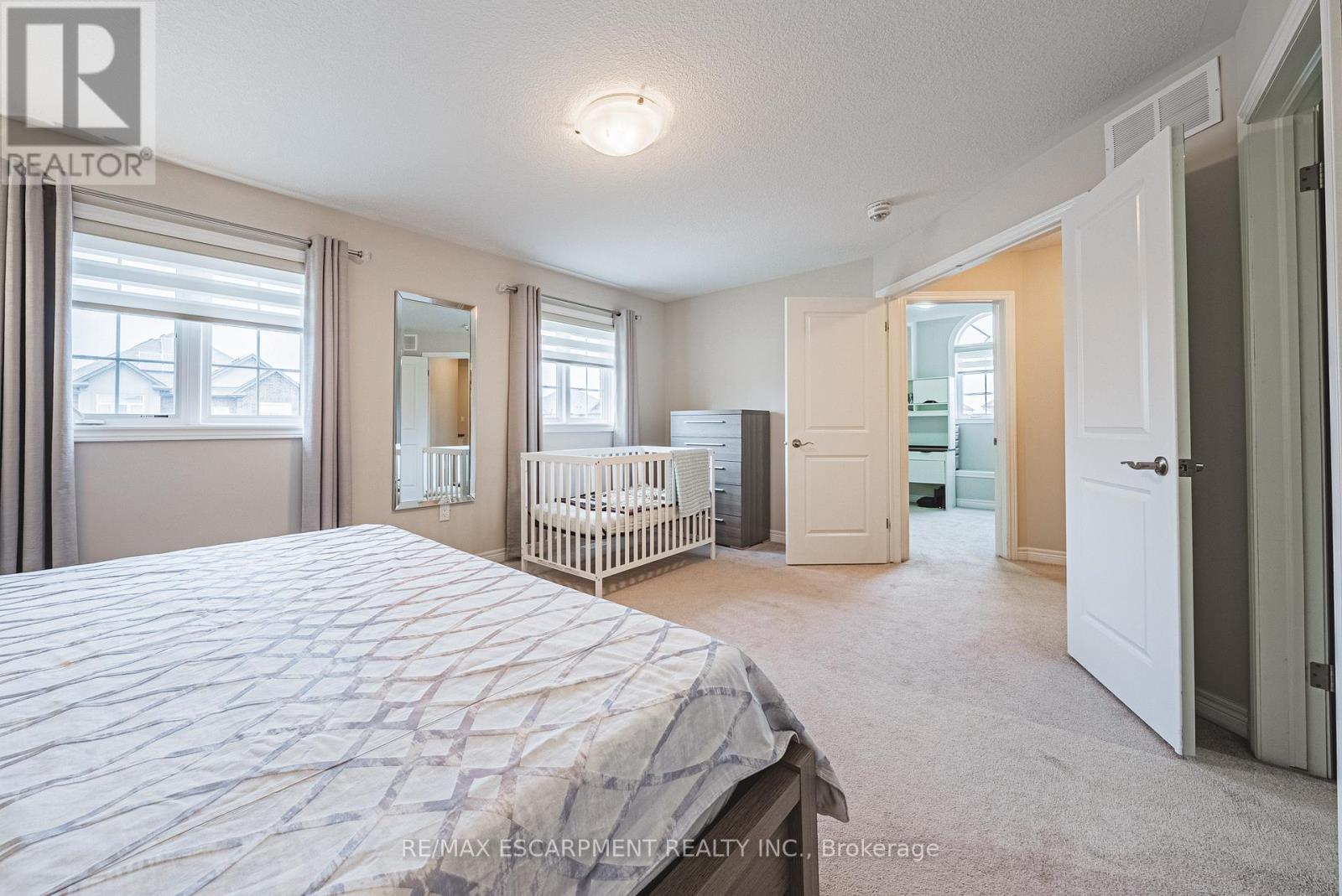 96 Hidden Ridge Crescent, Hamilton, ON - Indoor Photo Showing Bedroom