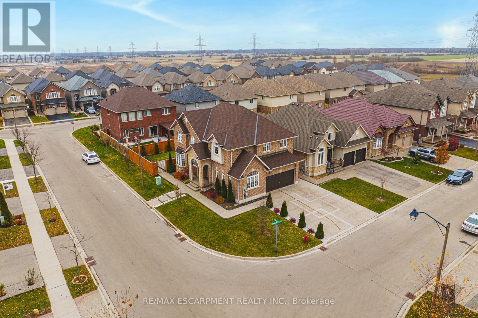 96 Hidden Ridge Crescent, Hamilton, ON - Outdoor