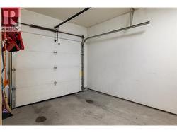 Single bay garage -