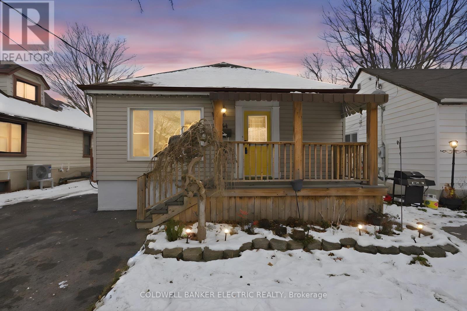 144 Fradette Avenue, Peterborough (Otonabee Ward 1), ON - Outdoor With Deck Patio Veranda