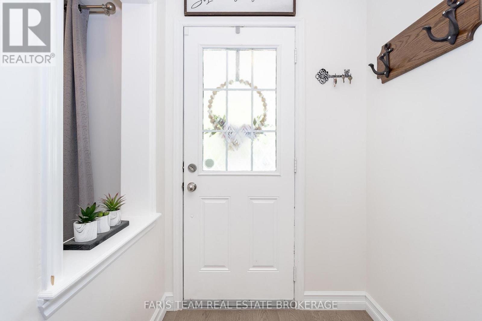 3 Saxon Road, Barrie, ON - Indoor Photo Showing Other Room