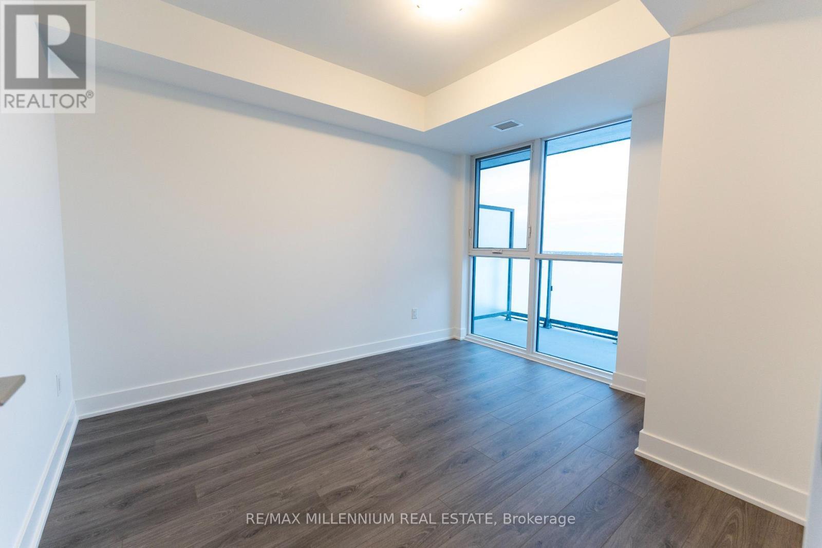 1540 - 2545 Simcoe Street N, Oshawa, ON - Indoor Photo Showing Other Room