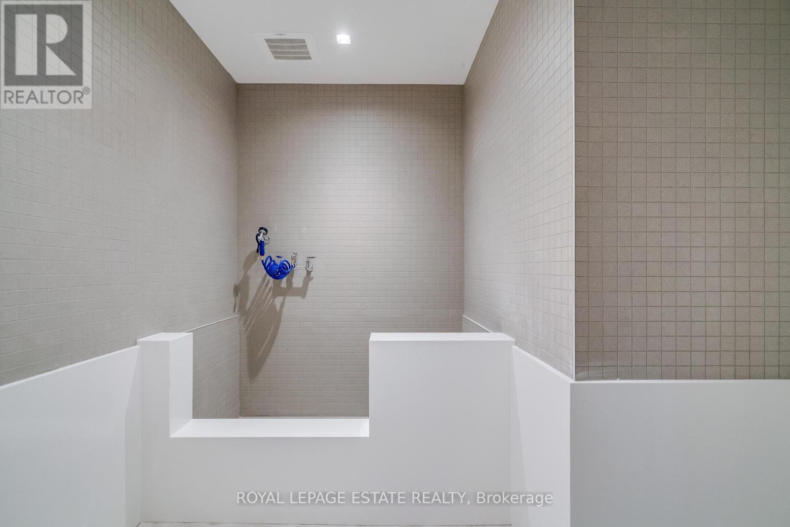 404 - 1285 Queen Street E, Toronto, ON - Photo Showing Other Room