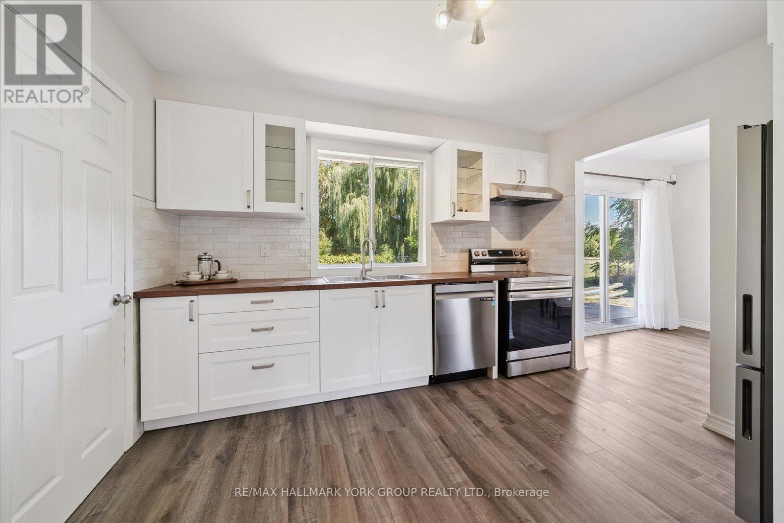 67 Thorah Concession 1 Road, Brock, ON - Indoor Photo Showing Kitchen With Double Sink
