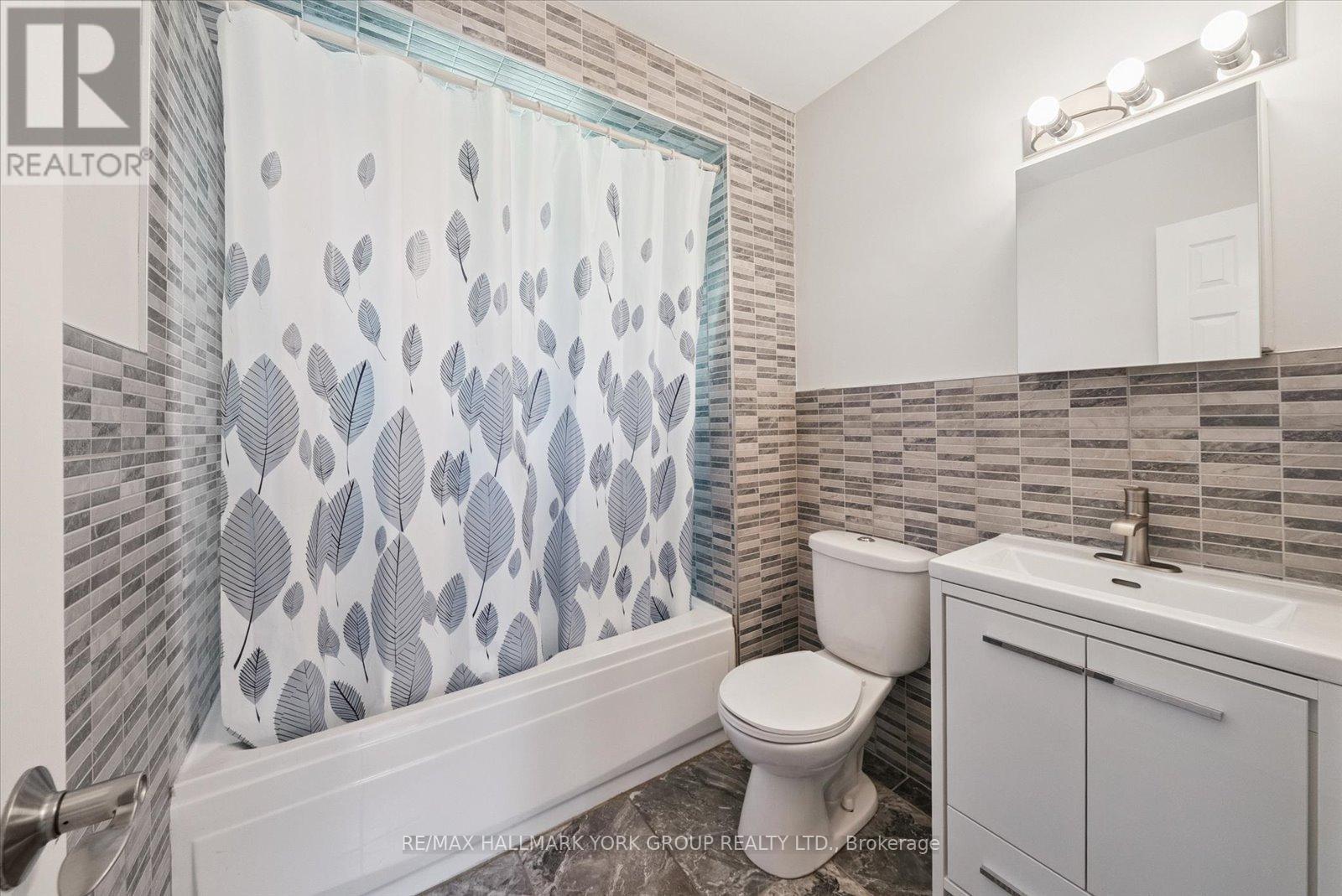 67 Thorah Concession 1 Road, Brock, ON - Indoor Photo Showing Bathroom