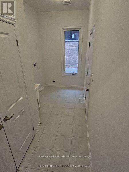 5 Abbey Crescent, Barrie, ON - Indoor Photo Showing Other Room