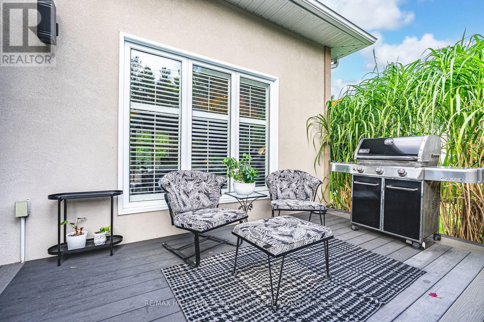 127 Goldfinch Crescent, Tiny, ON - Outdoor With Deck Patio Veranda With Exterior