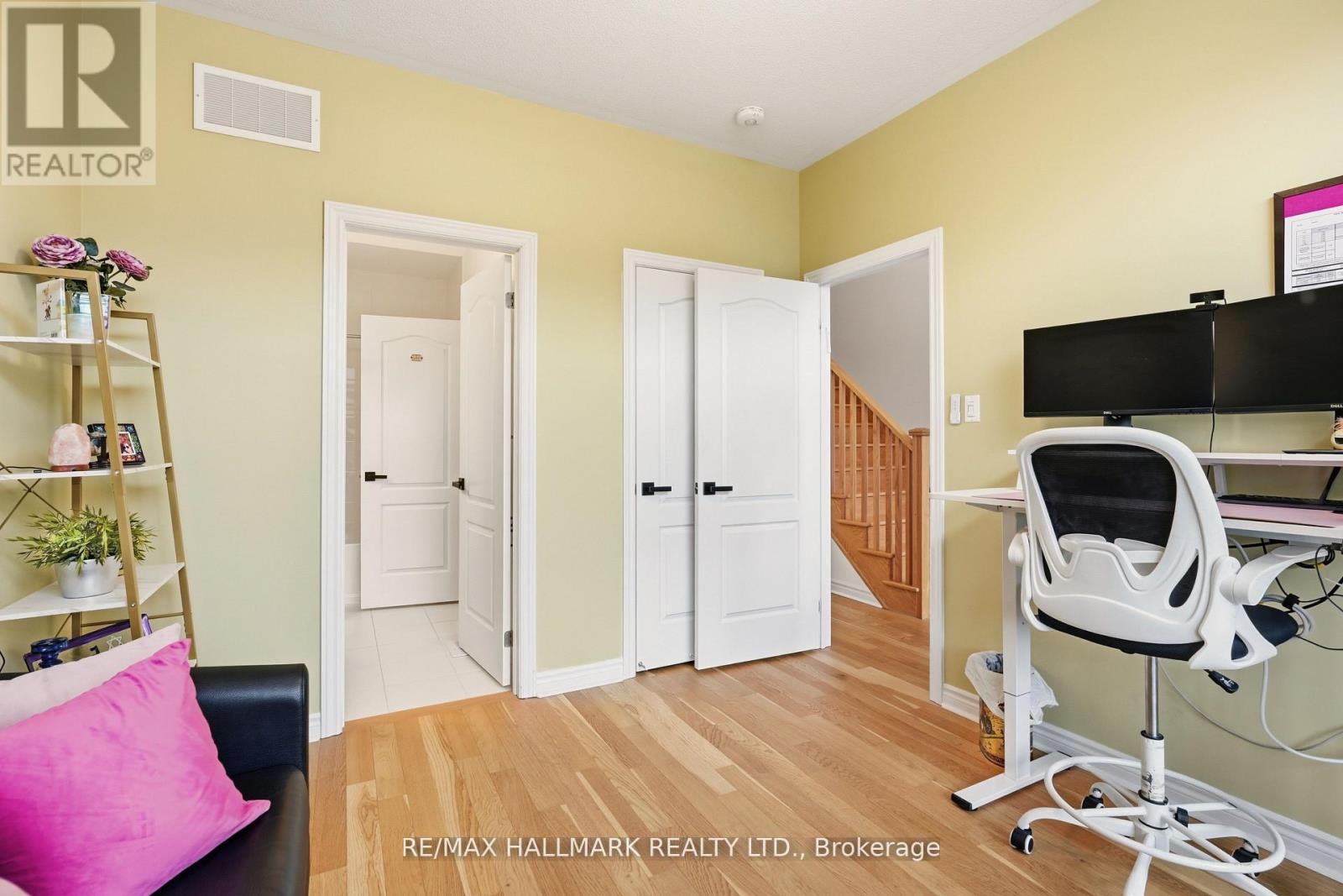 18 Mclean Avenue, Collingwood, ON - Indoor