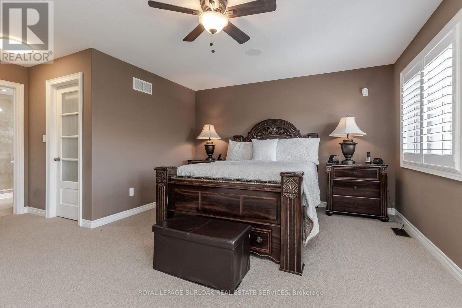 264 Dorchester Drive, Grimsby, ON - Indoor Photo Showing Bedroom