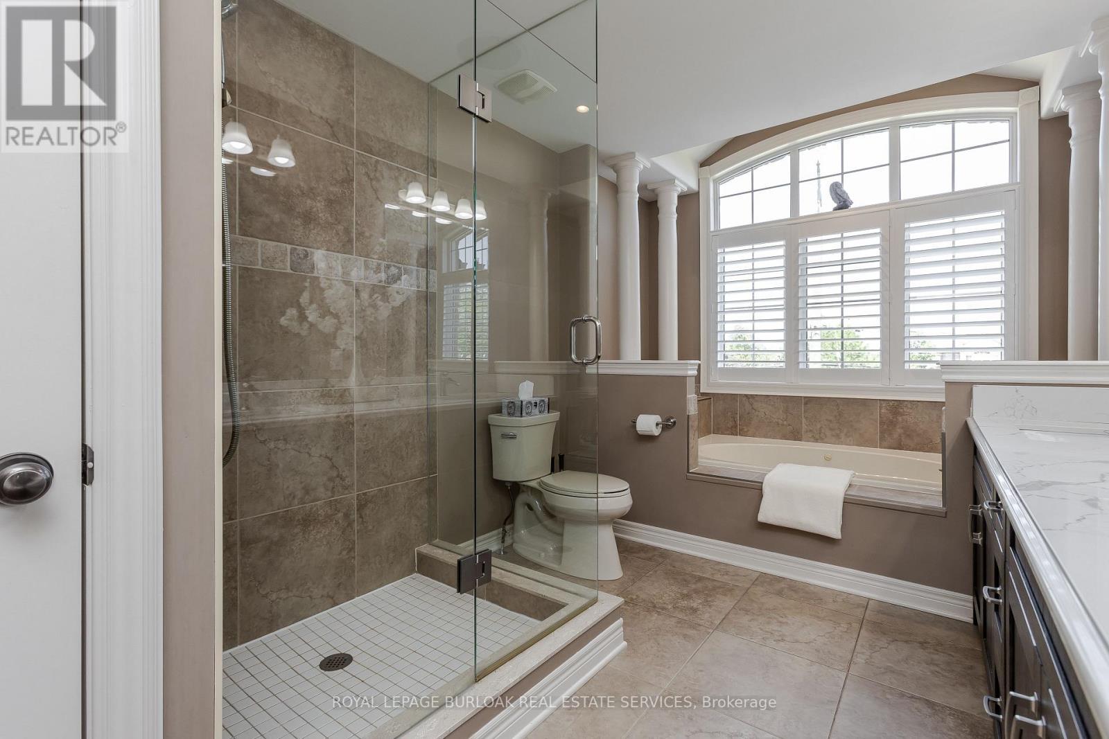 264 Dorchester Drive, Grimsby, ON - Indoor Photo Showing Bathroom