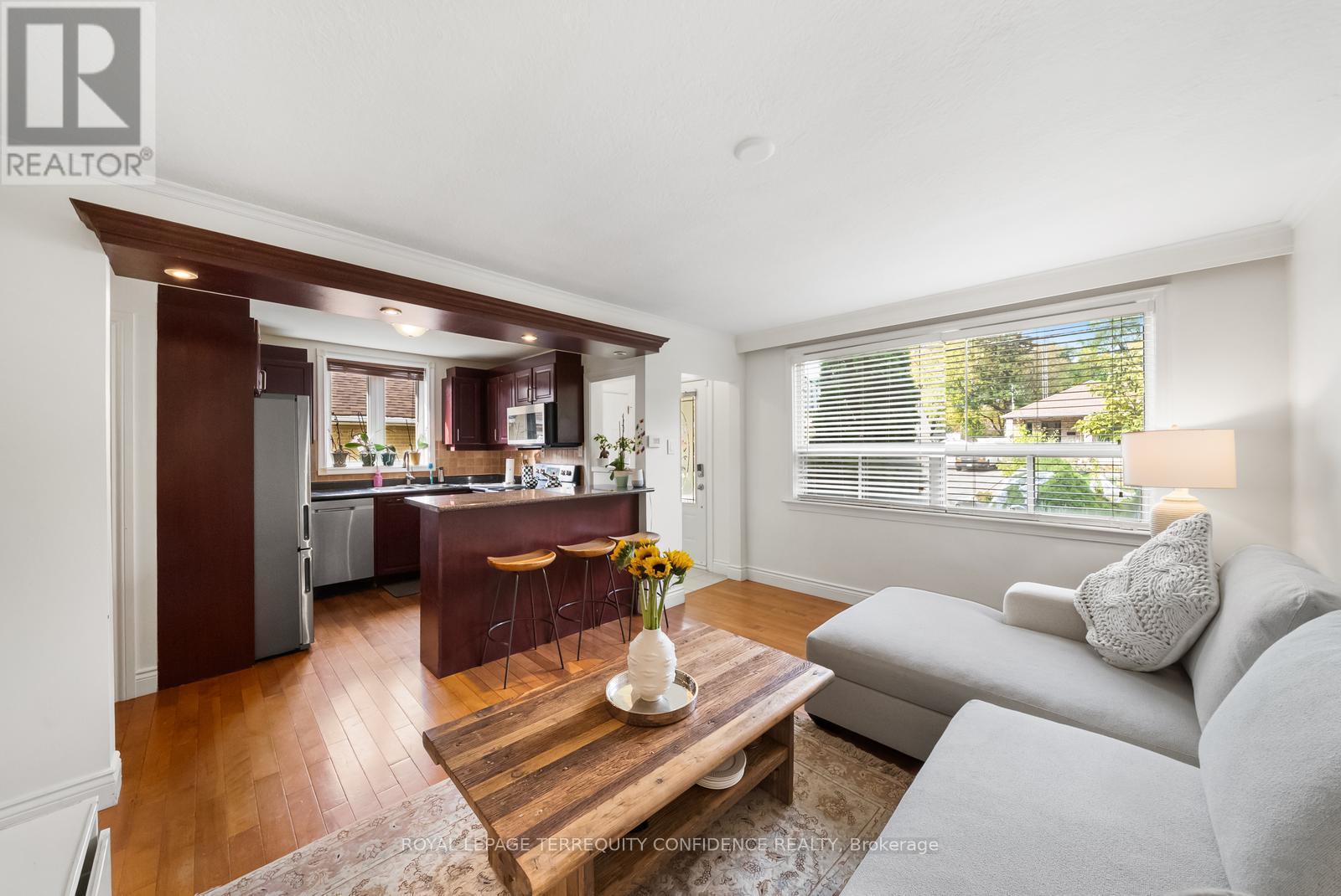 69 Nipigon Avenue, Toronto, ON - Indoor Photo Showing Living Room
