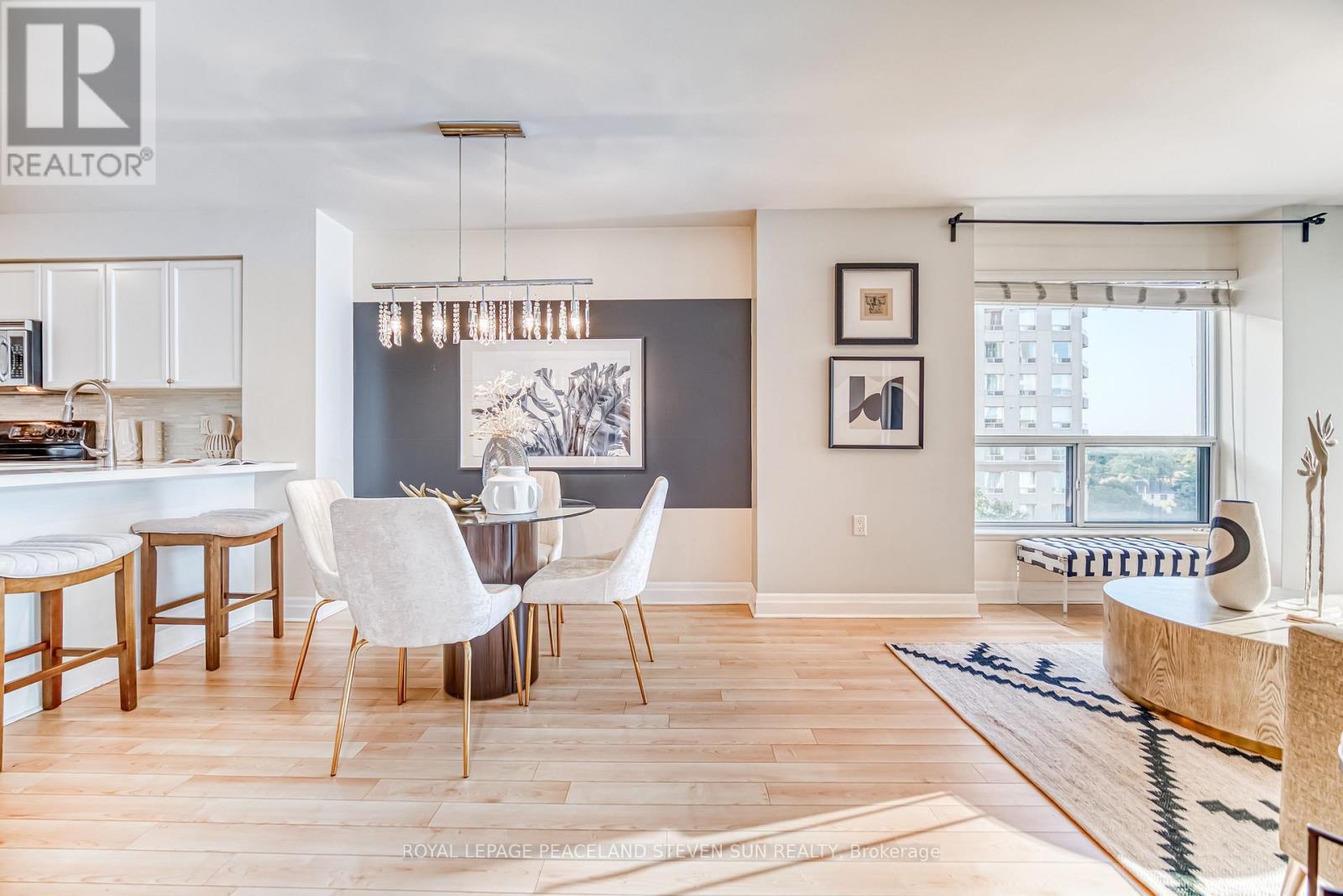 702 - 21 Hillcrest Avenue, Toronto, ON - Indoor Photo Showing Other Room