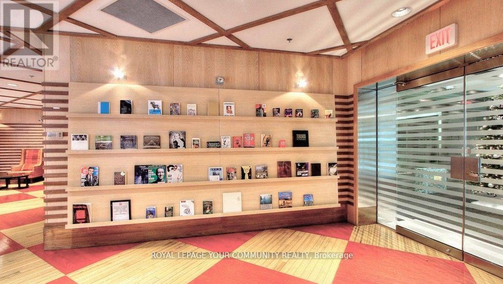 1701 - 21 Carlton Street, Toronto, ON - Indoor Photo Showing Other Room