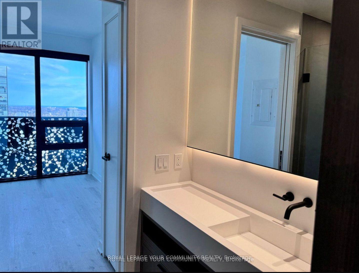 4501 - 55 Charles Street E, Toronto, ON - Indoor