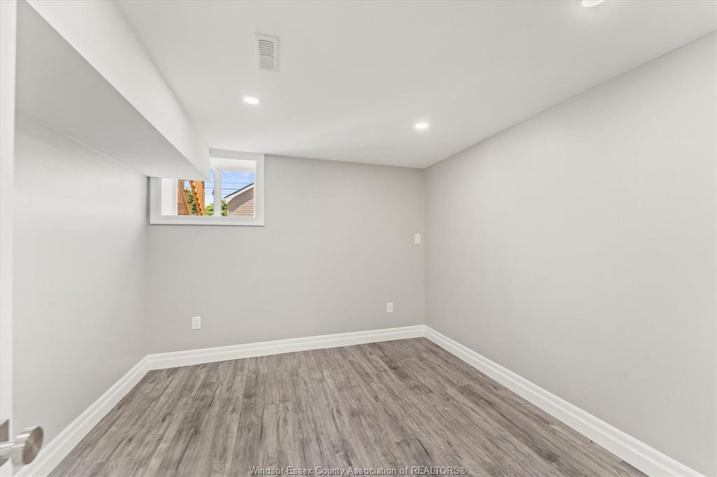 Lower-1439 Benjamin Avenue, Windsor, ON