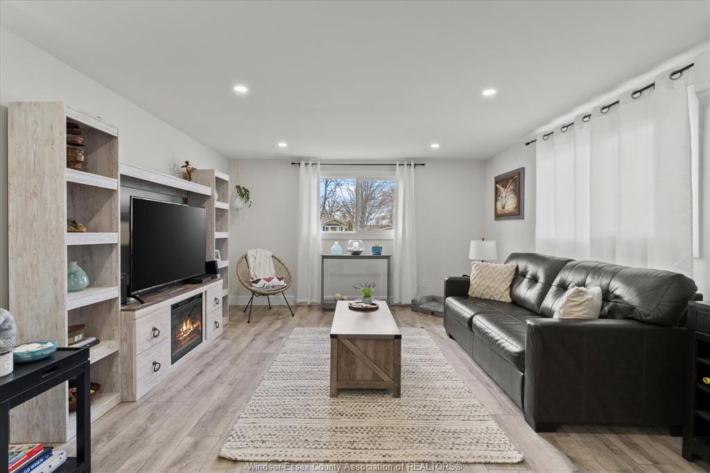 388 North Malden, Essex, ON