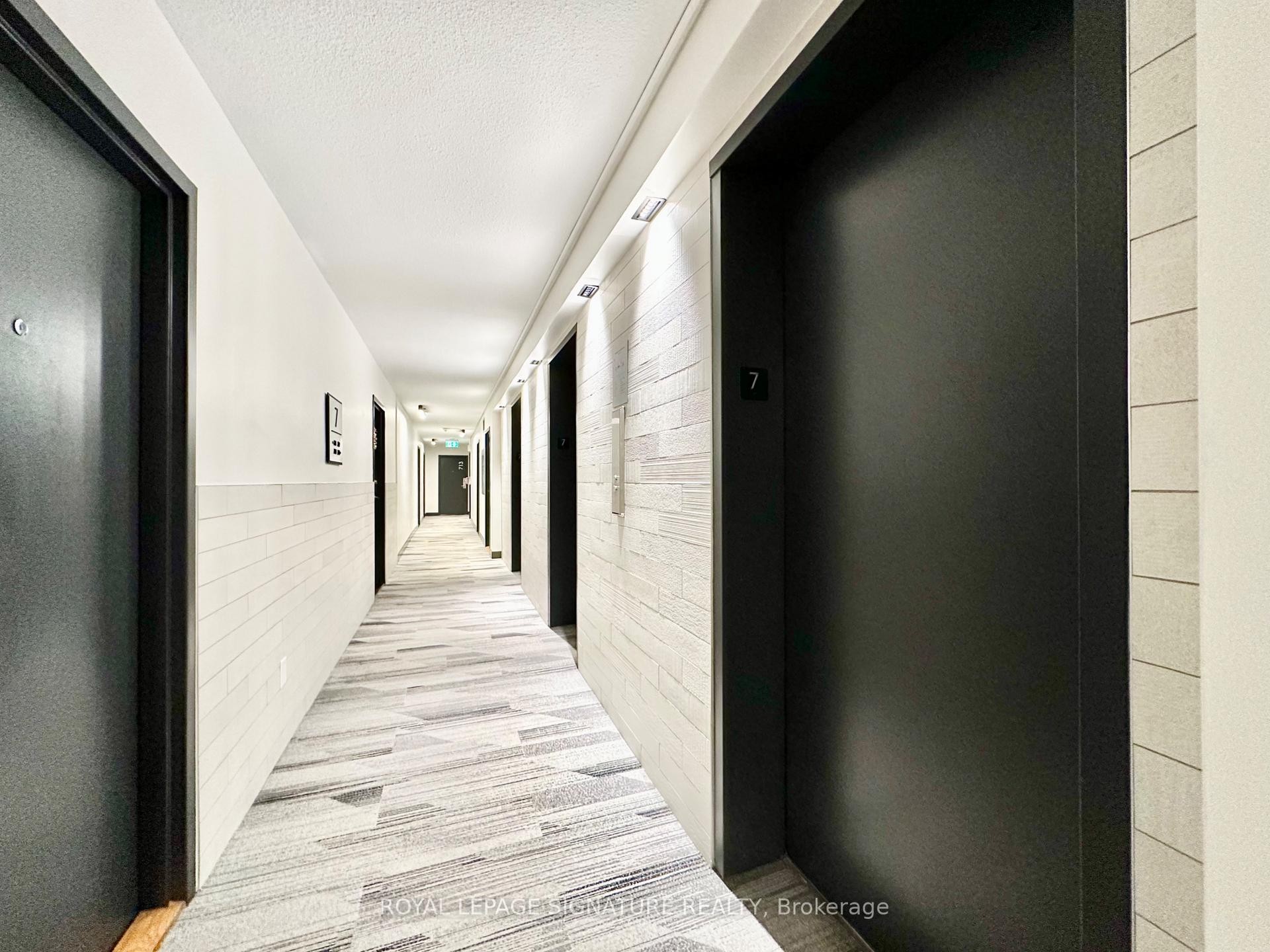 701-33 Isabella Street, Toronto, ON - Indoor Photo Showing Other Room