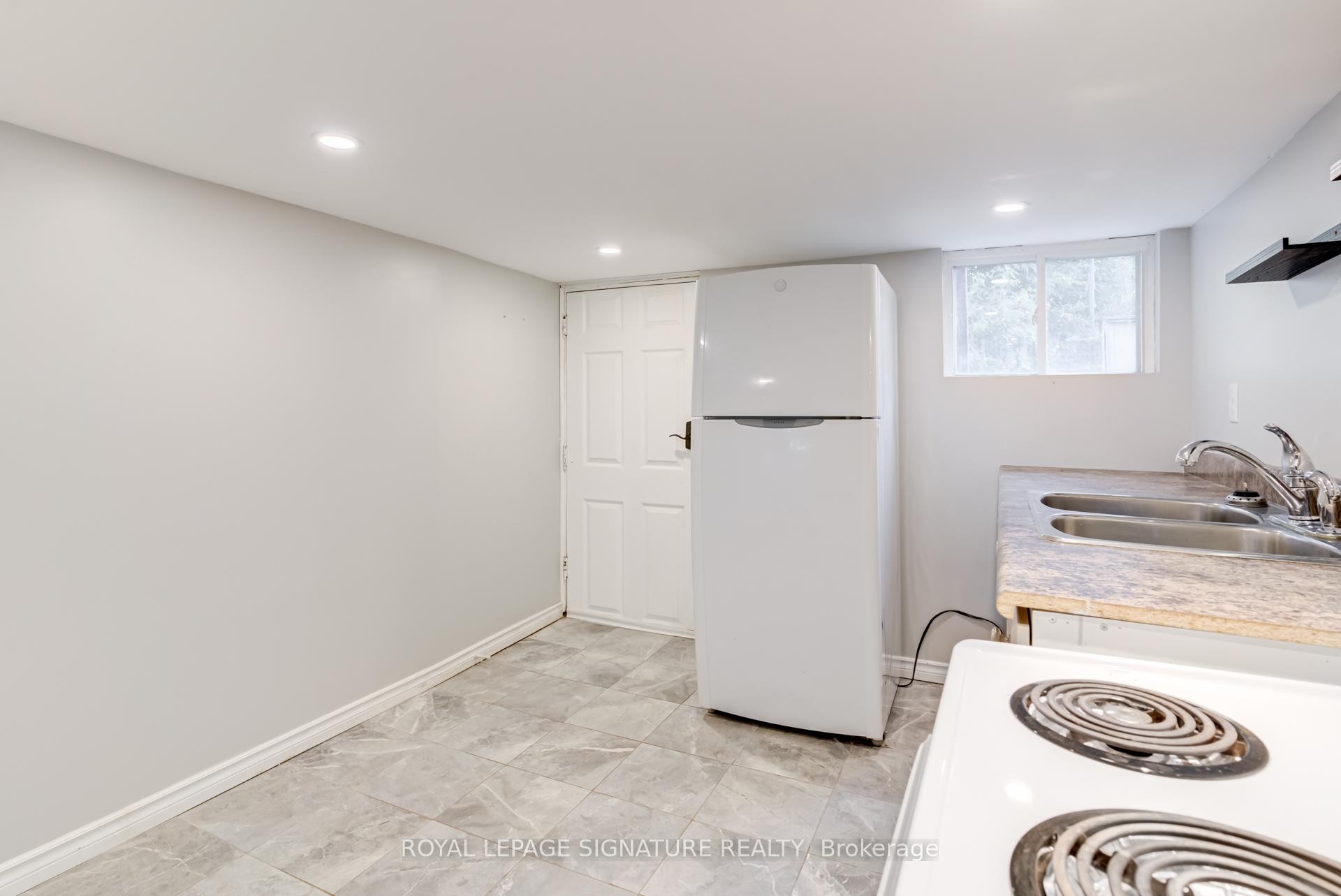 Bsmt-47 Harvey Street, Hamilton, ON