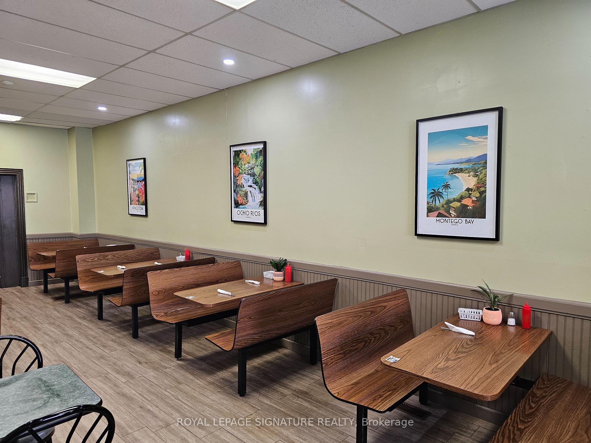 21 Kent Street W, Kawartha Lakes, ON