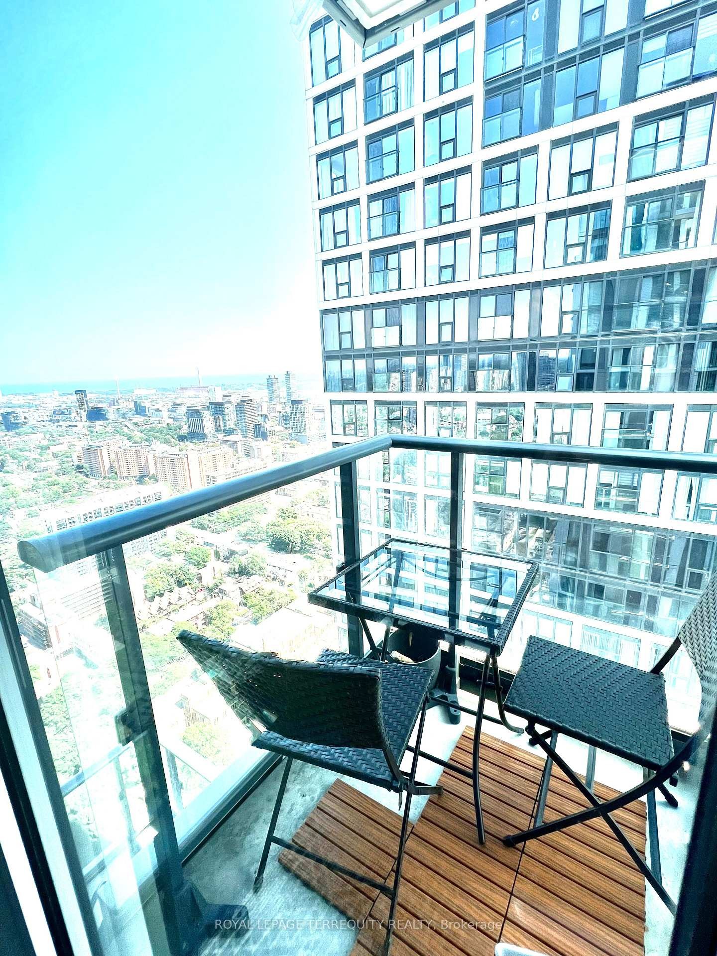 4603-251 Jarvis Street, Toronto, ON - Outdoor