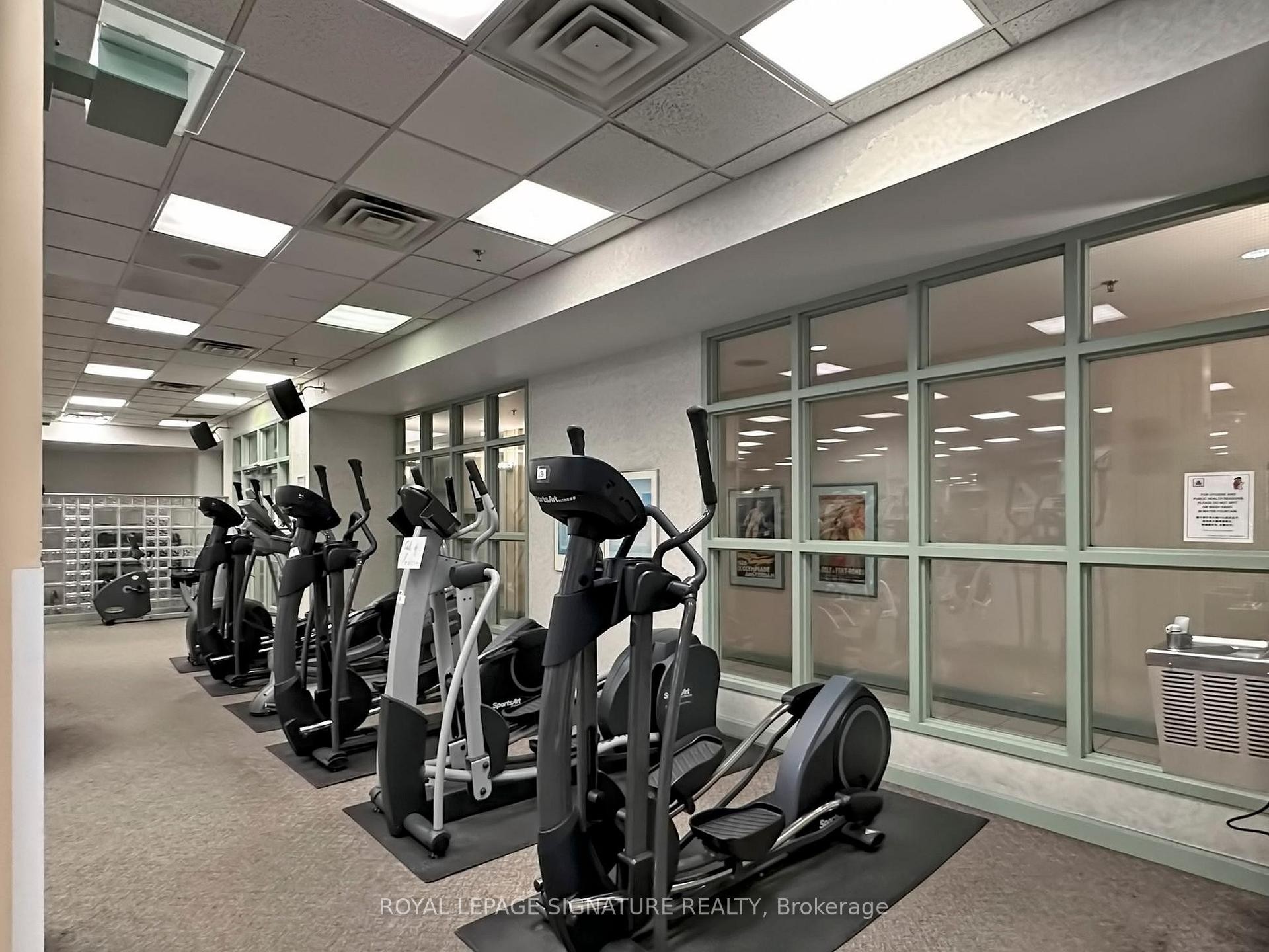 620-88 Corporate Drive, Toronto, ON - Indoor Photo Showing Gym Room