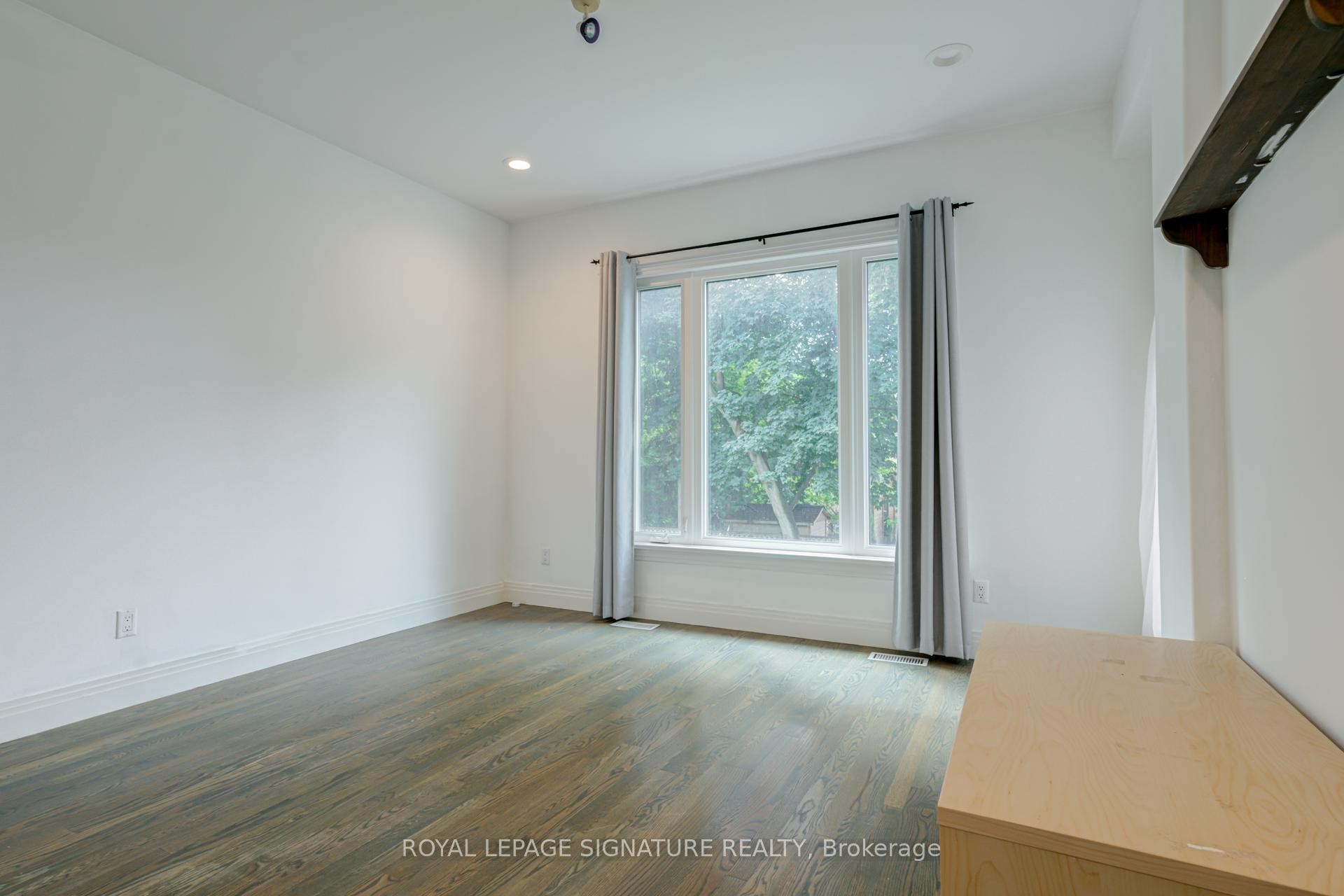 Main-53 Florence Avenue, Toronto, ON - Indoor Photo Showing Other Room