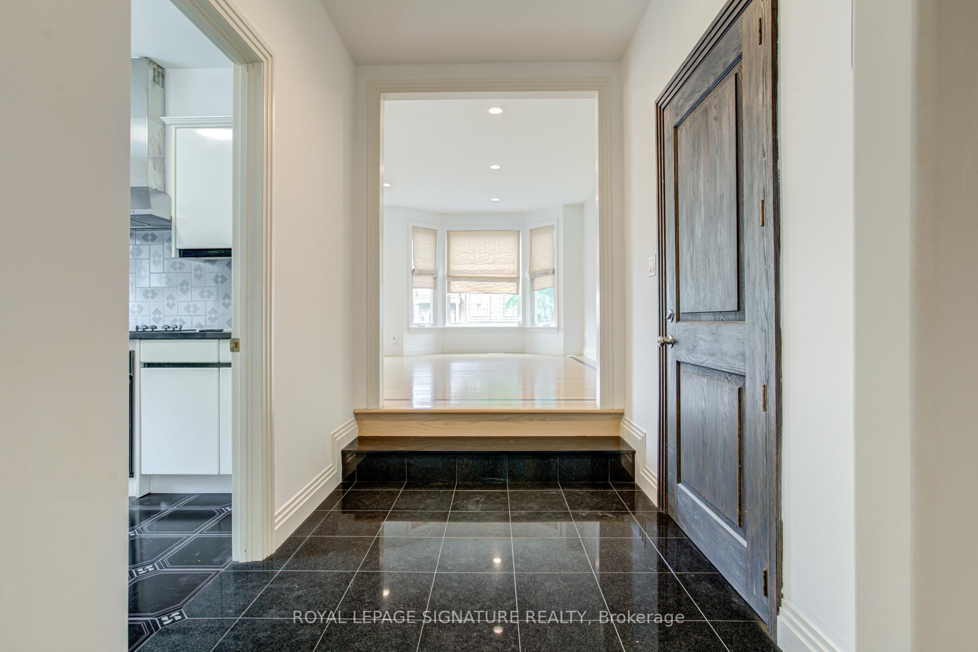 Main-53 Florence Avenue, Toronto, ON - Indoor Photo Showing Other Room