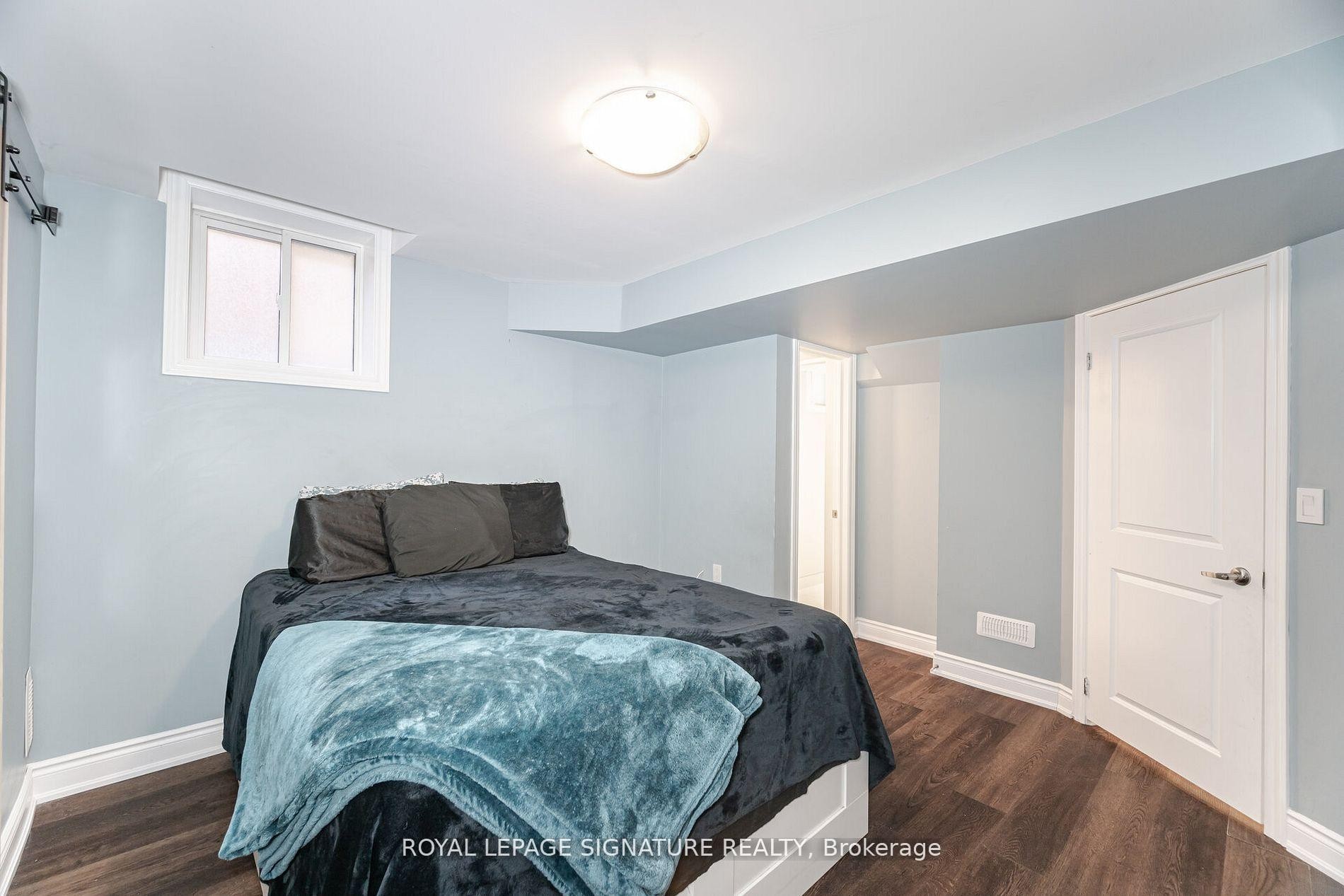 481 Brisdale Drive, Brampton, ON - Indoor Photo Showing Bedroom