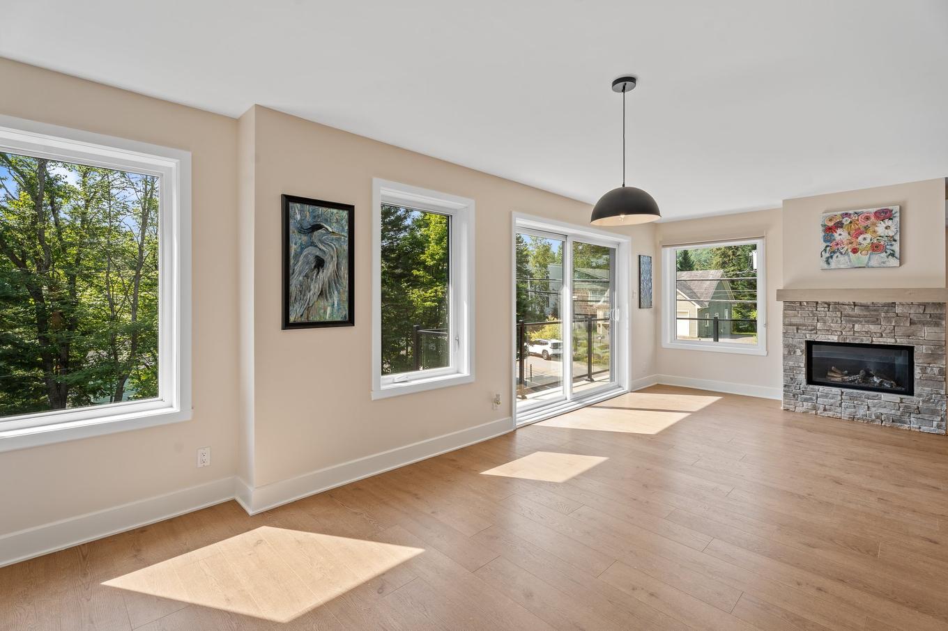 Salon - 1309 Ch. De La Rivière, Val-David, QC - Indoor Photo Showing Living Room With Fireplace